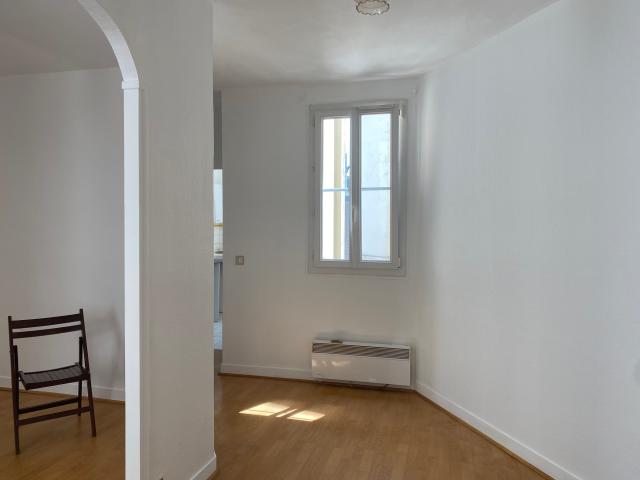 Location appartement T1 Paris 14 - Photo 2