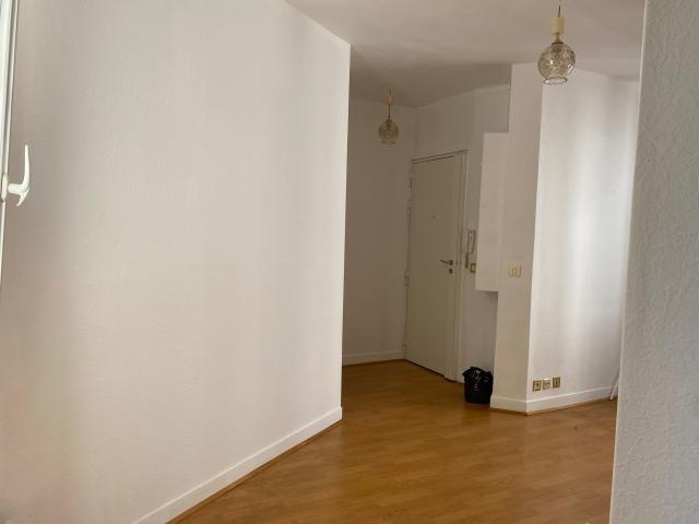 Location appartement T1 Paris 14 - Photo 5