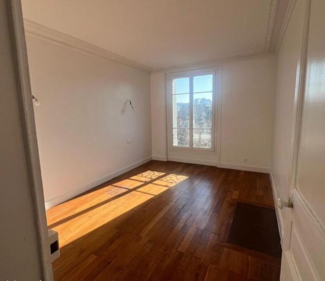 Location appartement T2 Paris 18 - Photo 2