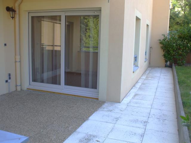 Location appartement T3 Sain Bel - Photo 3