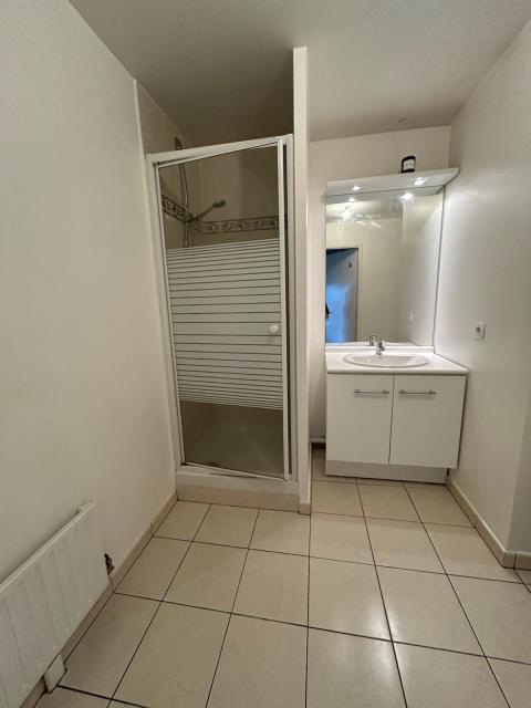 Location studio Neuilly sur Marne - Photo 4