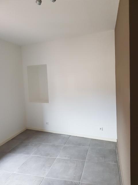 Location maison F3 Poncins - Photo 9