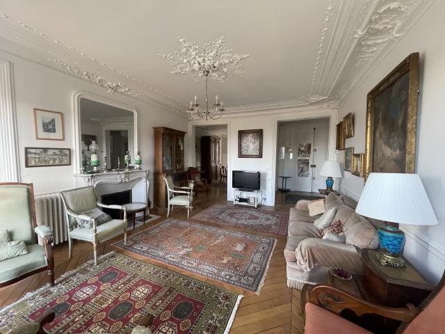 Location appartement T4 Paris 05 - Photo 4