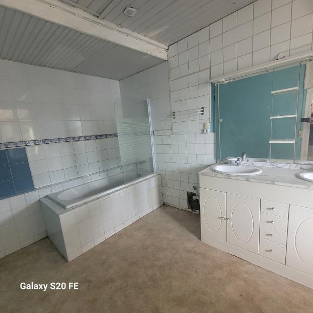 Location maison F4 Thenezay - Photo 2
