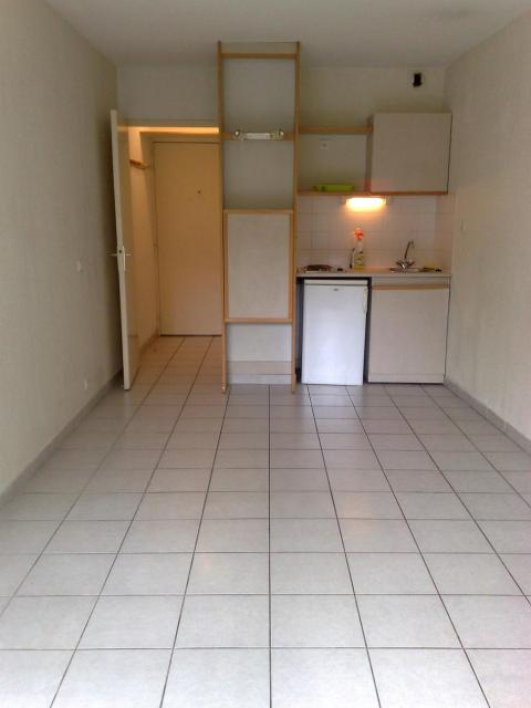 Location studio Marseille 05 - Photo 3
