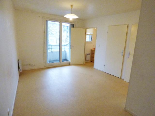 Location studio St Ouen l'Aumone - Photo 2