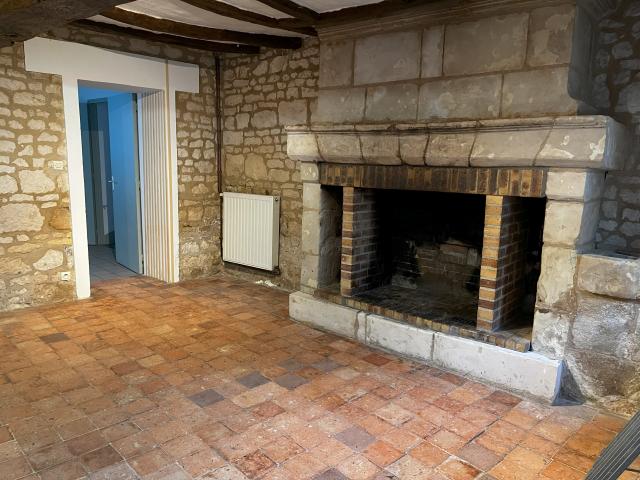 Location maison F6 Seuilly - Photo 2