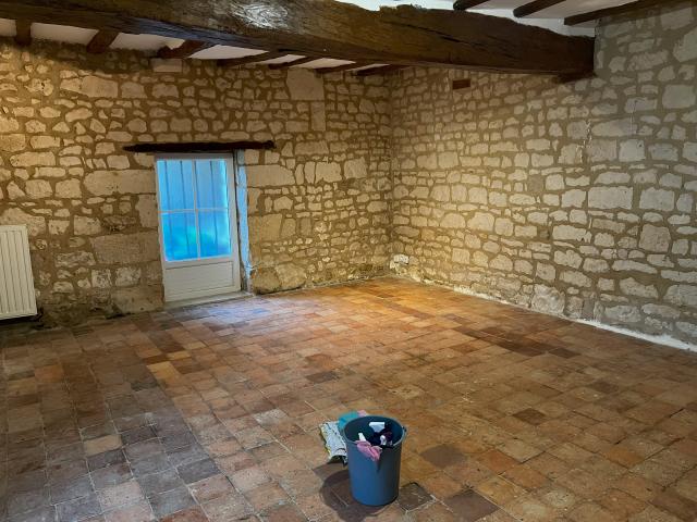 Location maison F6 Seuilly - Photo 3