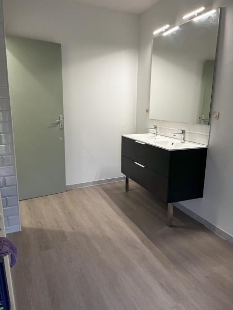 Location maison F6 Seuilly - Photo 5