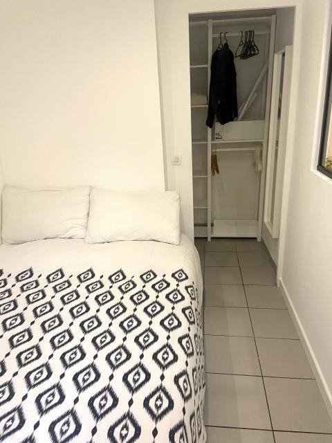 Location appartement T1 Marseille 05 - Photo 3