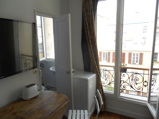 Location appartement T2 Paris 07 - Photo 6