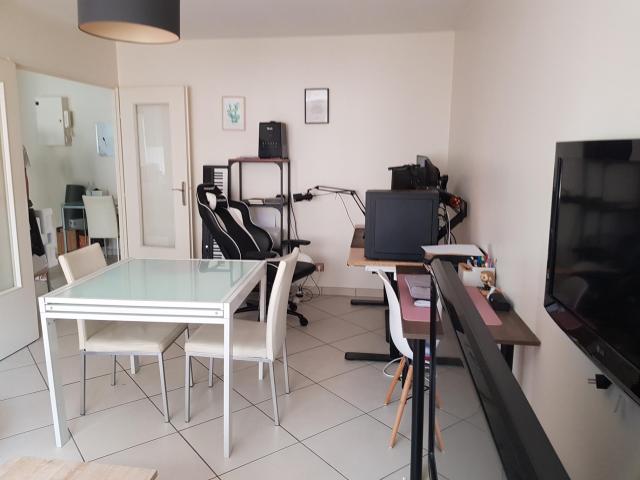 Location appartement T2 Lyon 8 - Photo 3
