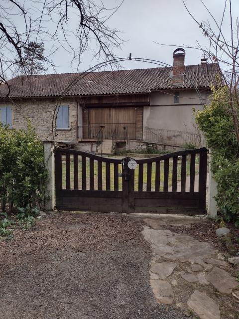 Location appartement T4 Villefranche de Rouergue - Photo 2
