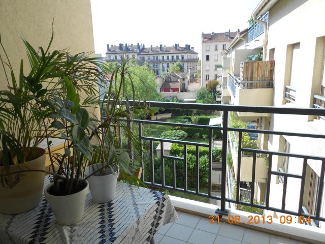 Location appartement T2 Lyon 8 - Photo 3