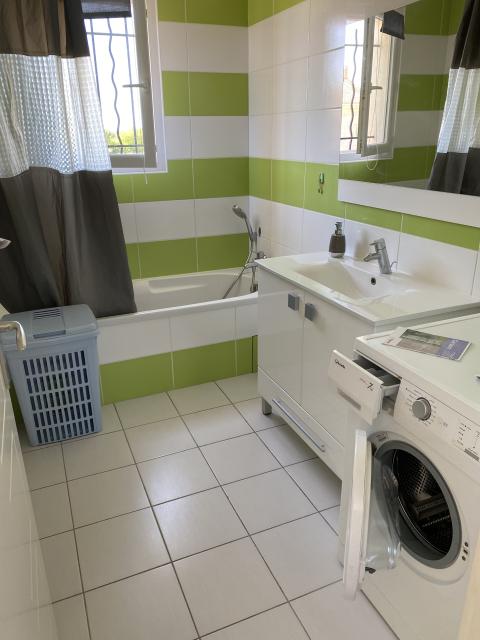 Location appartement T3 St Quentin la Poterie - Photo 3