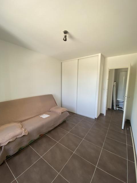 Location appartement T3 St Quentin la Poterie - Photo 6
