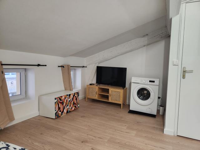 Location studio St Etienne - Photo 2