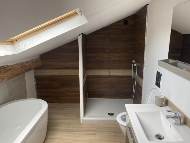 Location appartement T5 Fontaines St Martin - Photo 3