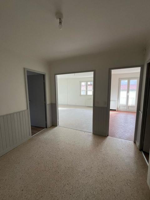 Location appartement T3 Sury le Comtal - Photo 3