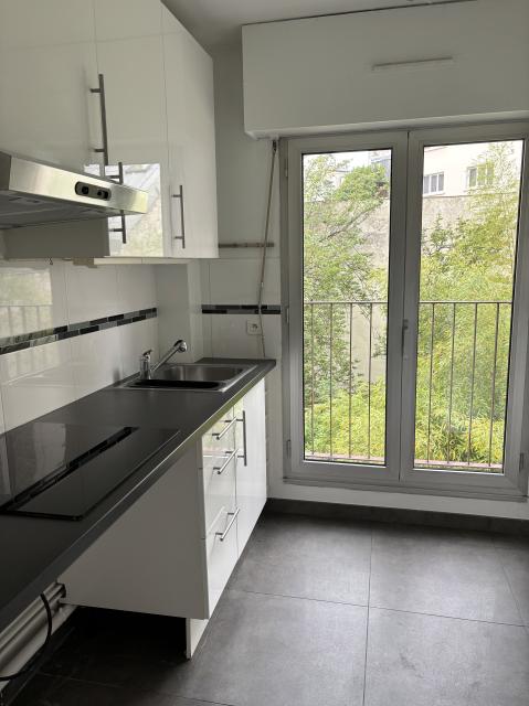 Location appartement T2 Paris 09 - Photo 4