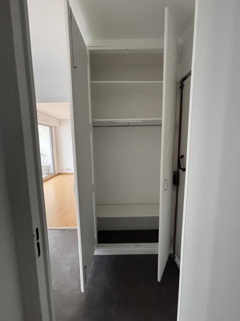 Location appartement T2 Paris 09 - Photo 8