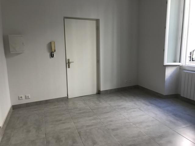 Location appartement T2 Nimes - Photo 2