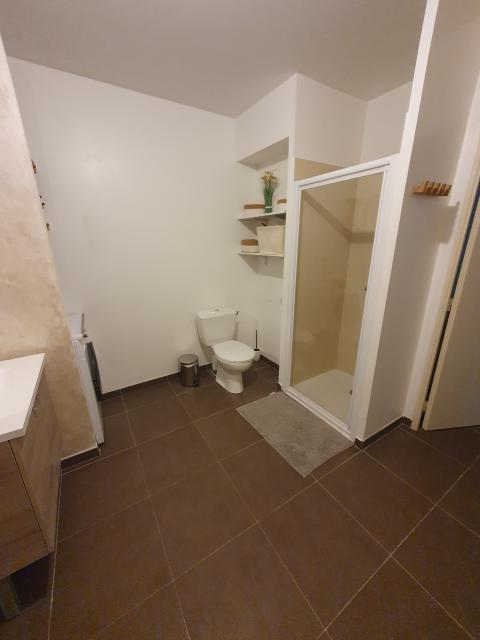 Location appartement T2 Marseille 01 - Photo 3