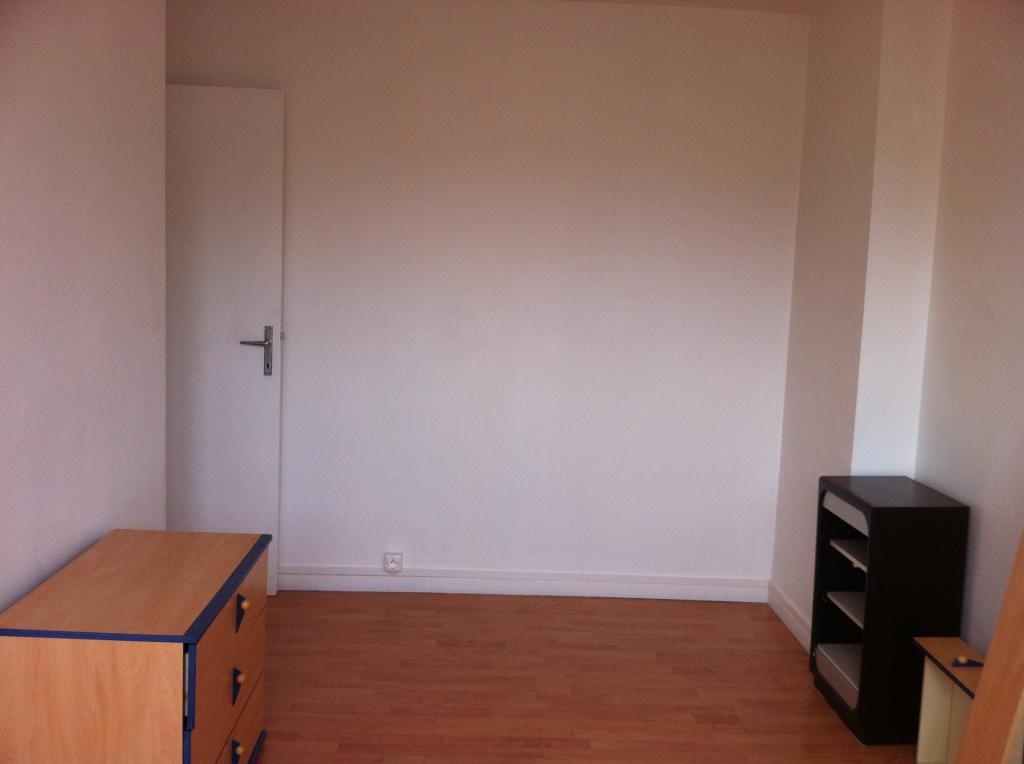Location chambre Marseille 05 - Photo 3
