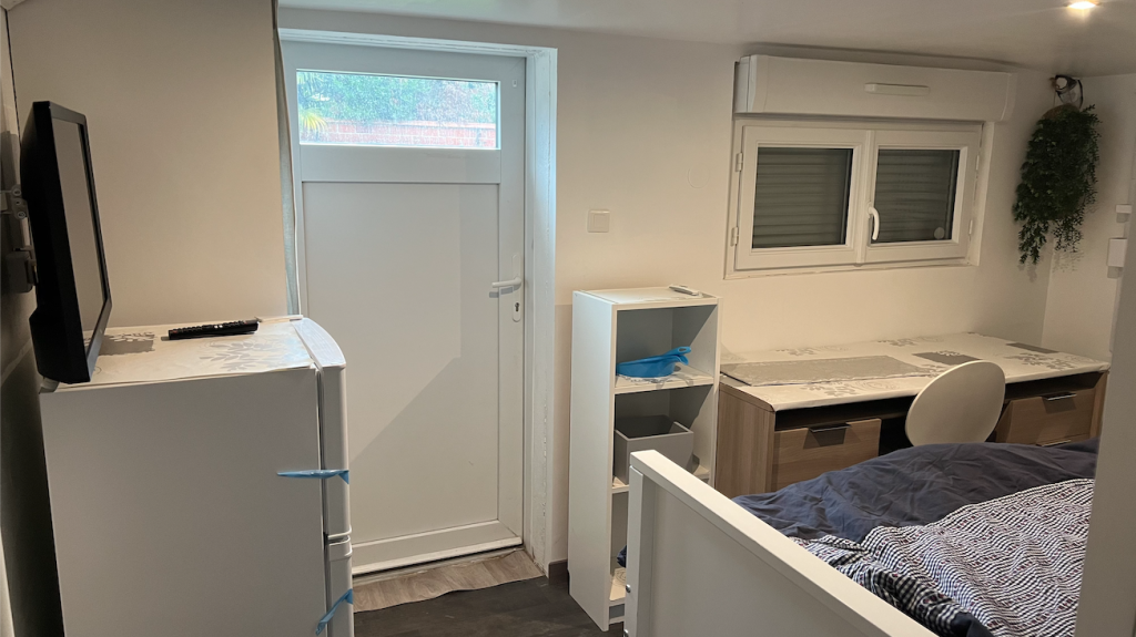 Location chambre Villeneuve le Roi - Photo 2