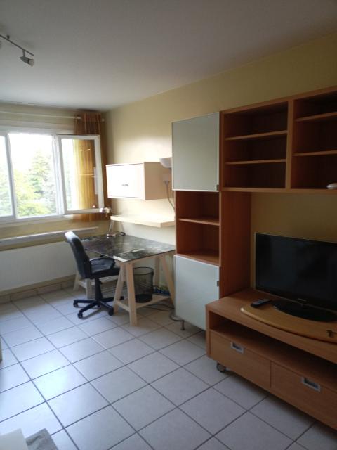 Location studio St Etienne - Photo 2