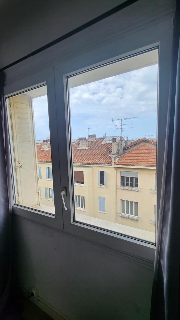 Location chambre Marseille 05 - Photo 2