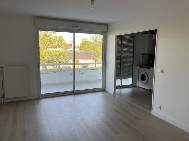 Location appartement T2 St Jacques de la Lande - Photo 2