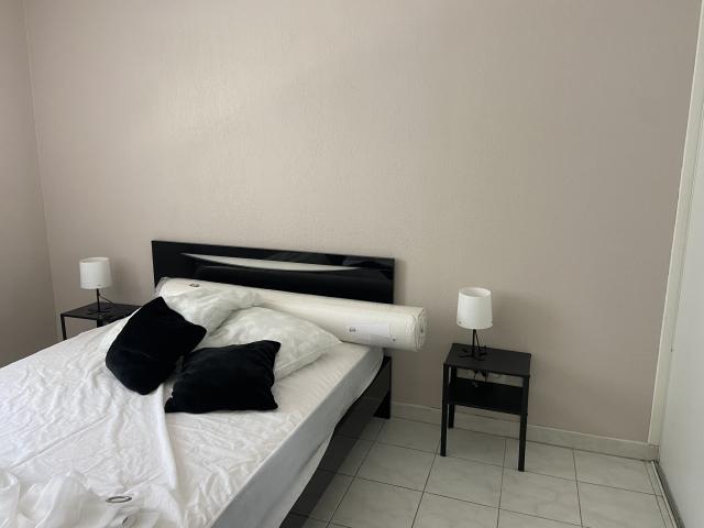 Location appartement T2 Marseille 08 - Photo 5