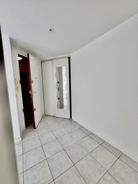Location appartement T2 Marseille 05 - Photo 4
