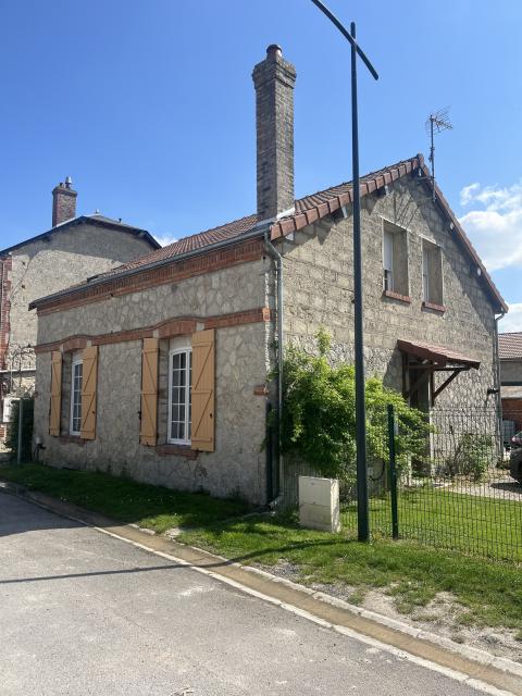 Location maison F5 L'Ecaille - Photo 1