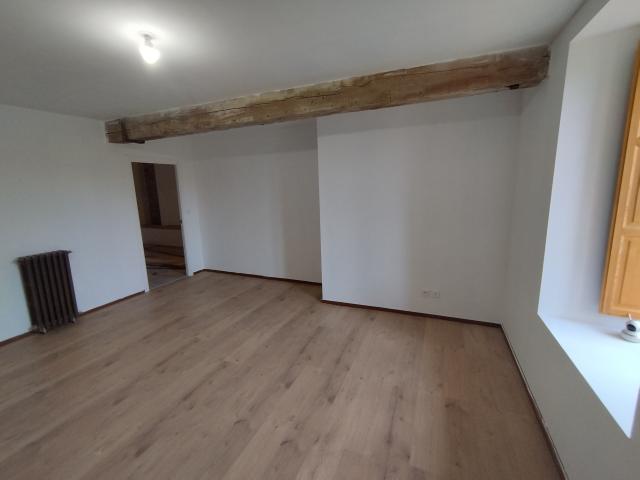 Location maison F5 Chaptelat - Photo 3