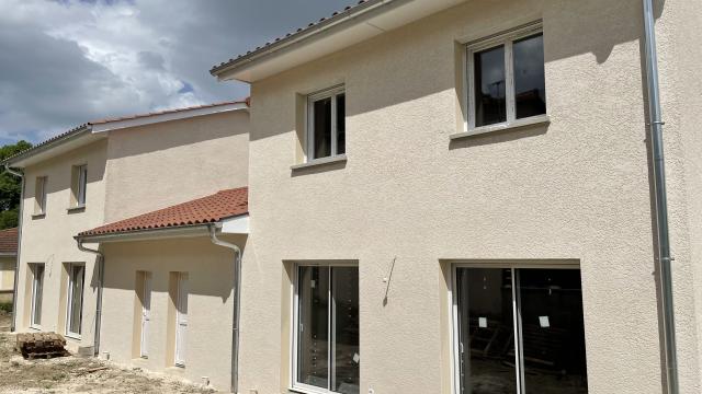 Location maison F4 Roche - Photo 2