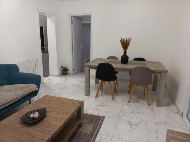 Location maison F3 Pommeuse - Photo 2