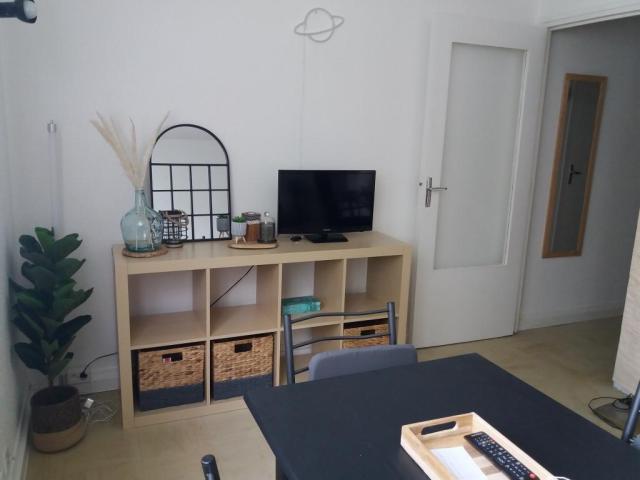 Location studio St Etienne - Photo 9