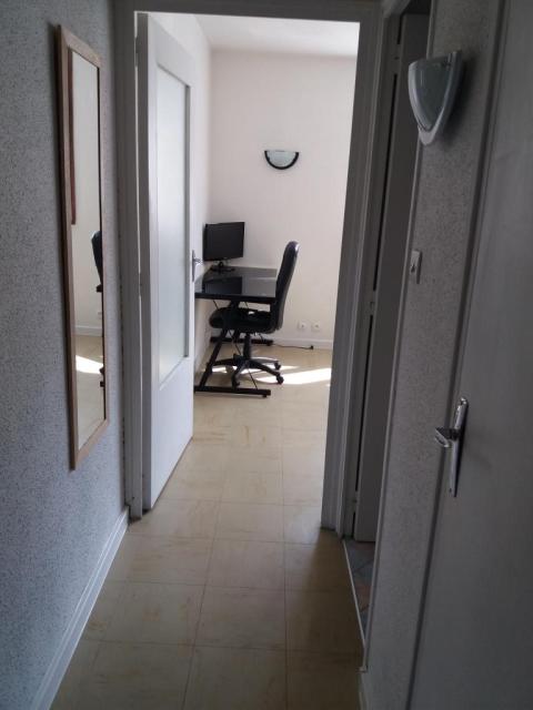 Location studio St Etienne - Photo 10