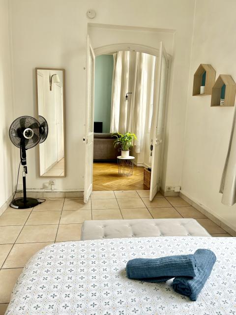 Location appartement T2 Marseille 01 - Photo 7
