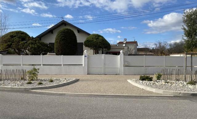 Location appartement T3 St Maurice de Gourdans - Photo 8