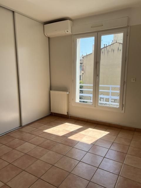 Location appartement T4 Marseille 05 - Photo 3