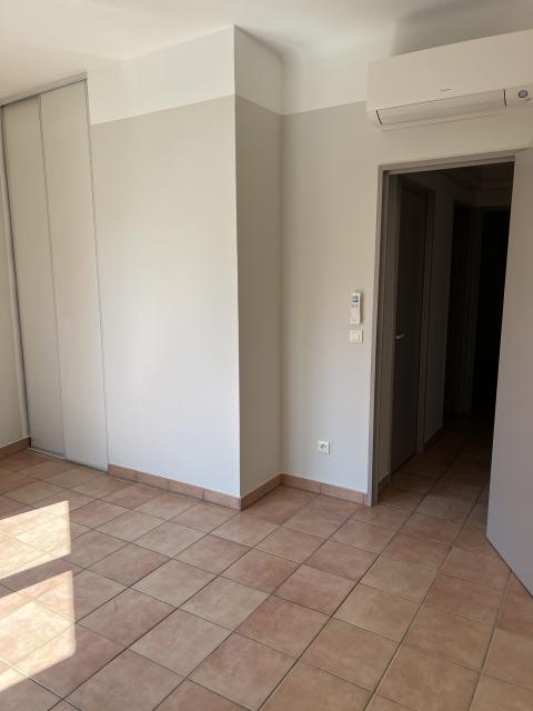 Location appartement T4 Marseille 05 - Photo 4