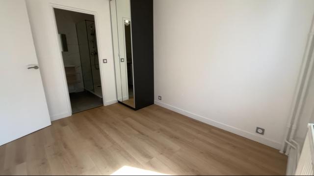 Location appartement T2 Paris 20 - Photo 5