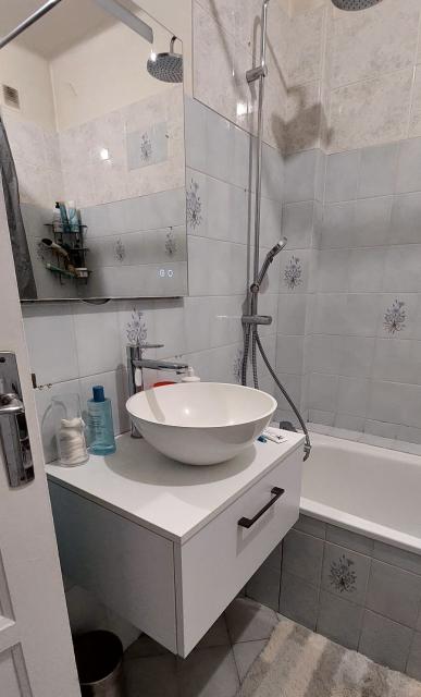 Location appartement T3 Lyon 8 - Photo 2