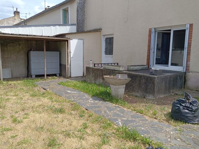 Location maison F8 Doue la Fontaine - Photo 7