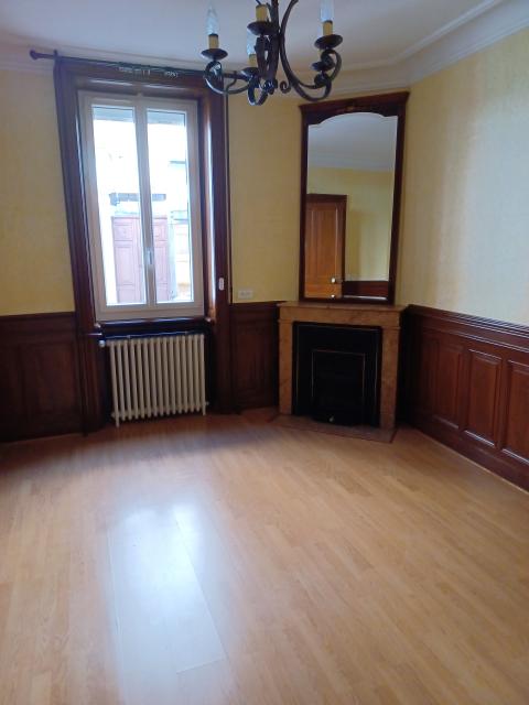 Location maison F6 Cours la Ville - Photo 6