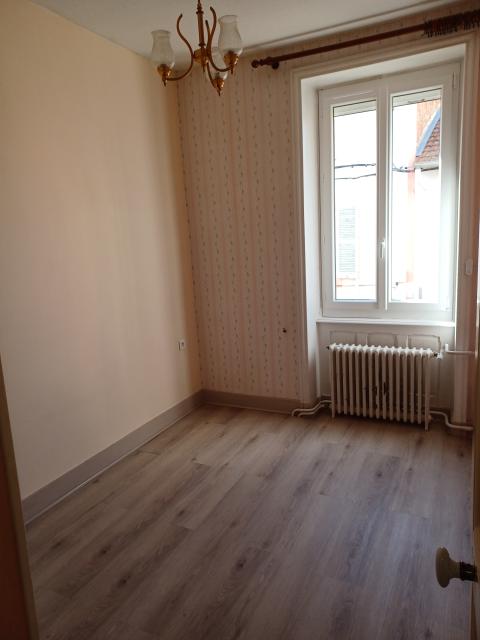 Location maison F6 Cours la Ville - Photo 7