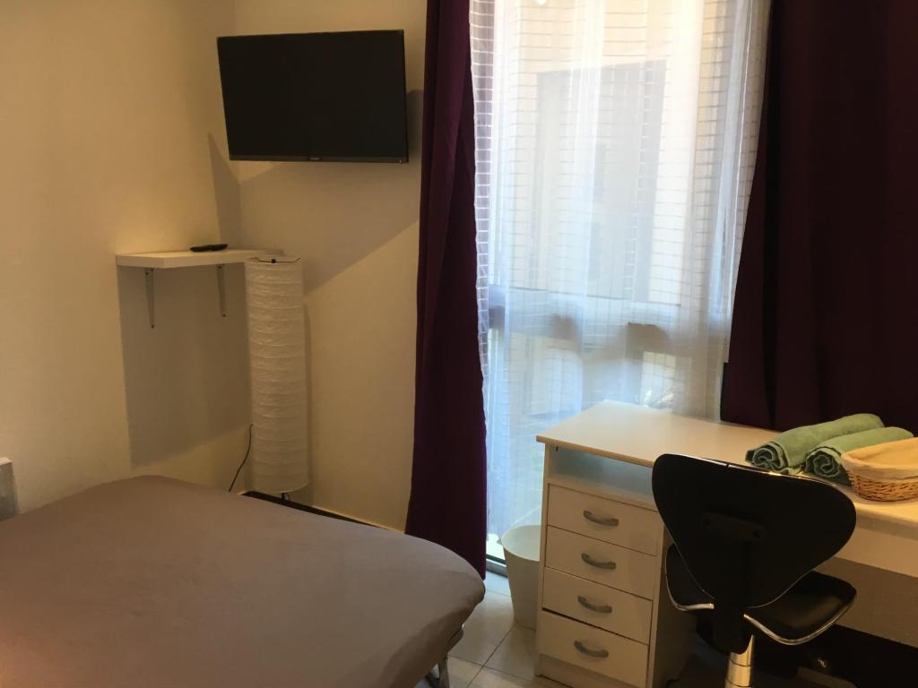 Location chambre Marseille 05 - Photo 1